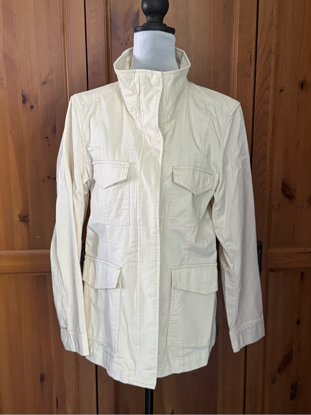 Banana Republic Off-White Utility/Military/Safari Jacket NWOT!!!  Size M 19"x27"